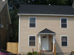 105 N 1st St, Stroudsburg, PA 18360