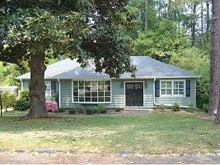 984 Lindridge Way NE photo 1