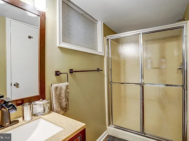 5223 Yorktown Blvd — Photo 21