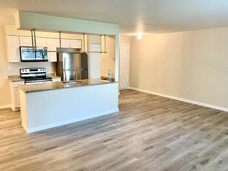 27 Steeplechase Ct — Photo 15