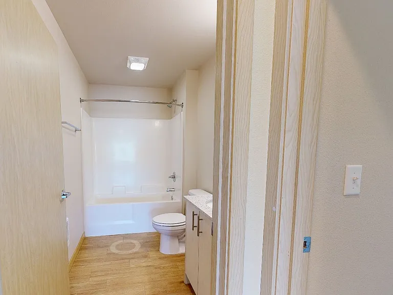 Deer Haven Apartments — Photo 60