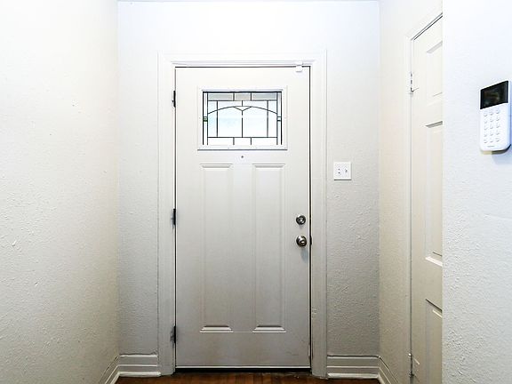 4th image of 2306 20th St