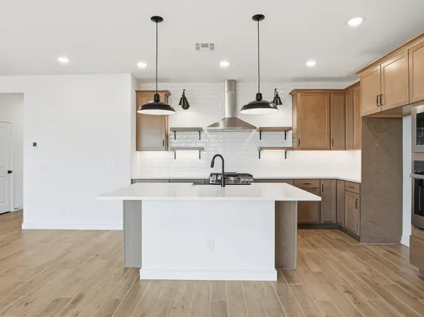 8190 N 80th Lane, Peoria, AZ 85345