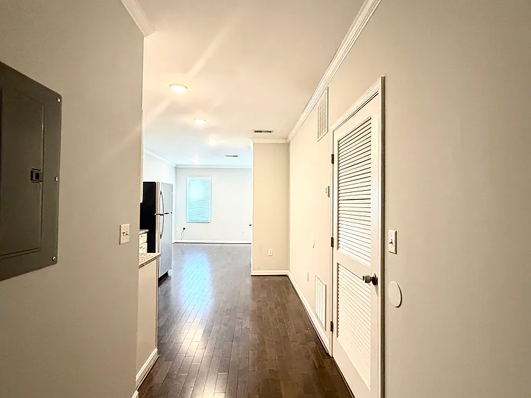 141 E North Ave #3 — Photo 11