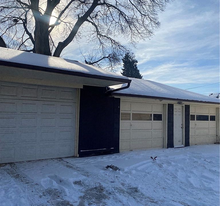 2nd image of 1115 Dueber Ave SW