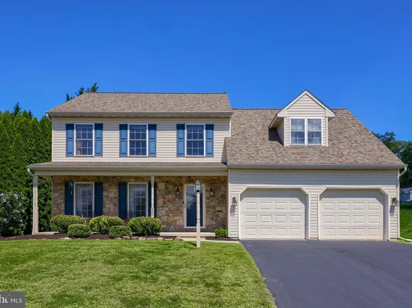 500 Silver Maple Ct, Mount Wolf, PA 17347