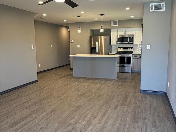 4th image of 7906 Sexton St