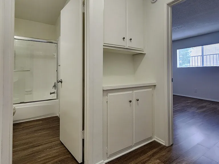 10138 Palms Blvd #2 — Photo 11