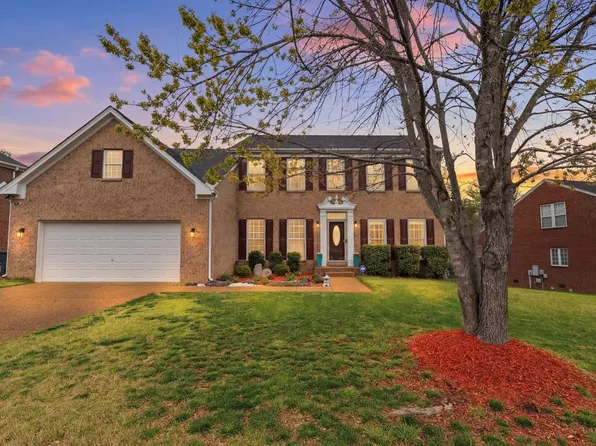 1308 Sweetwater Dr, Brentwood, TN 37027