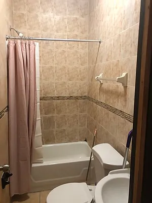 Rented by Batra Group Inc | media 10