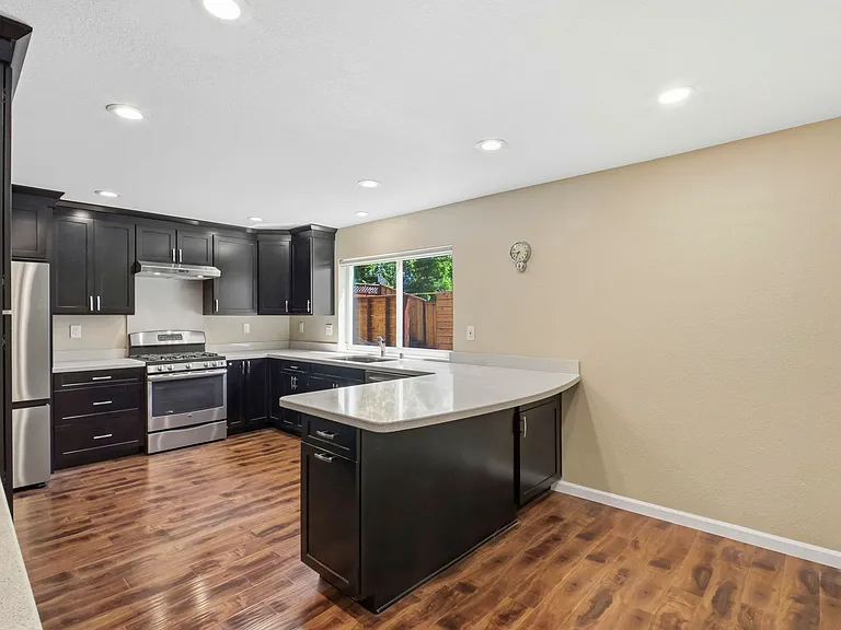 6001 Castlebrook Dr — Photo 7