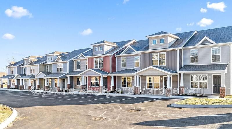 1st image of 206 Woodland Valley Ln