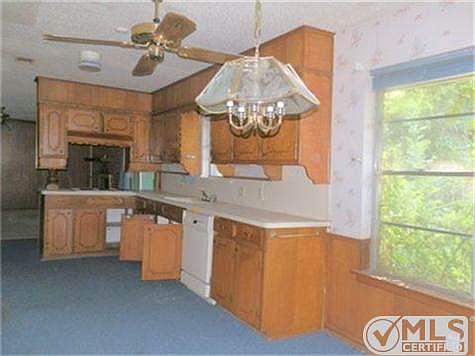 4th image of 6133 Wheaton Dr