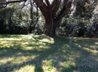 521 Arnold Rd, Saint Simons Island, GA 31522