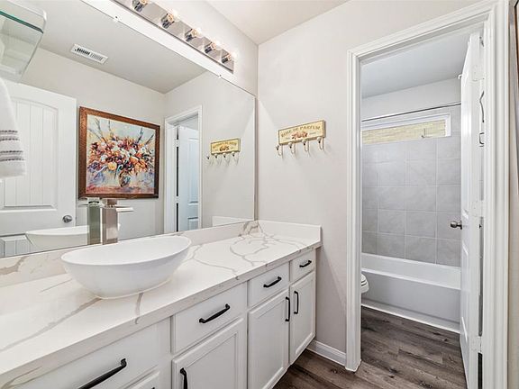 4th image of 24631 Allori Ct