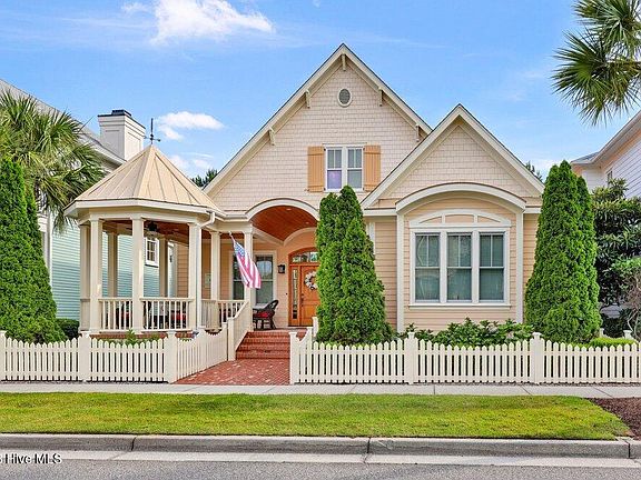 2nd image of 6505 Chalfont Circle