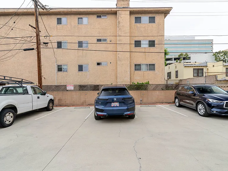 323 N Louise St #C — Photo 18