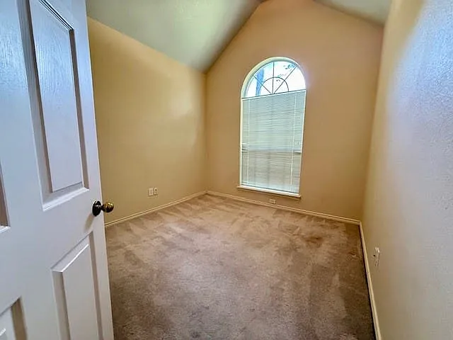 2705 Water Oak Dr — Photo 12