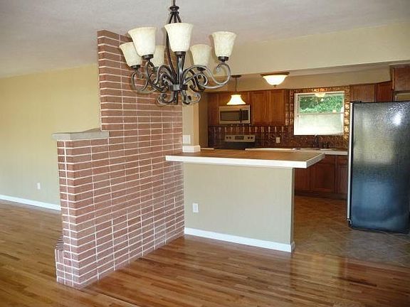 3rd image of 1110 Jobe Dr