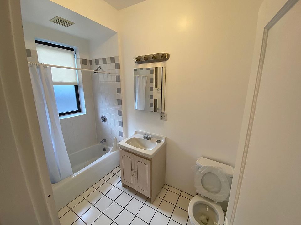 2nd image of 1139 Commonwealth Ave APT 27