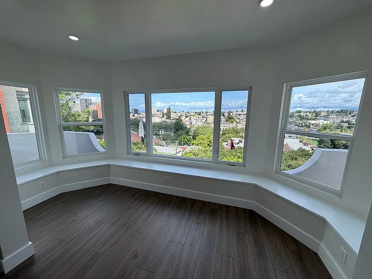 3 Bed 2 Bath Apartment, New Construction In Cleveland Heights (With Garage) — Photo 6