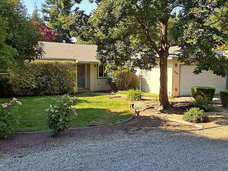 938 W 12th Ave — Photo 2