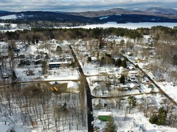 5 School Street, Wilton, ME 04294