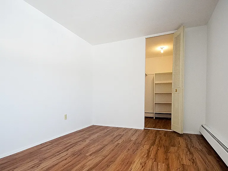 Cultural Gardens Apartments — Photo 18