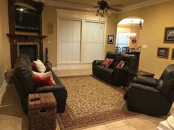 3rd image of 506 Chinquipin Dr