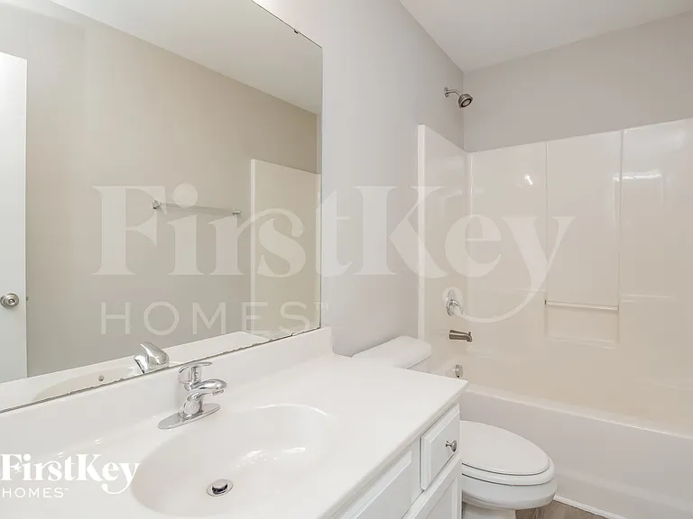 4017 Eastford Ct — Photo 14