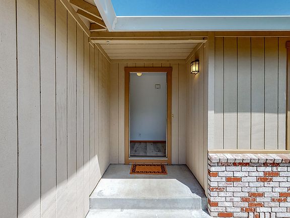 5th image of 2295 Silverbrook Ct