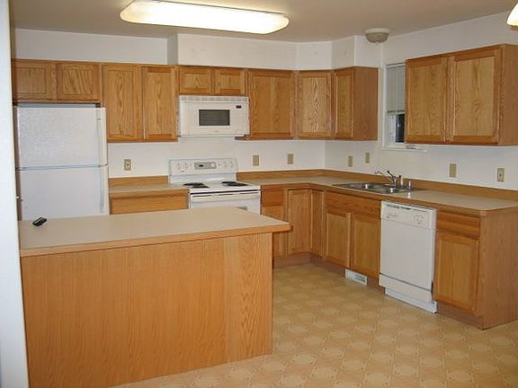 IMG_1581 kitchen
