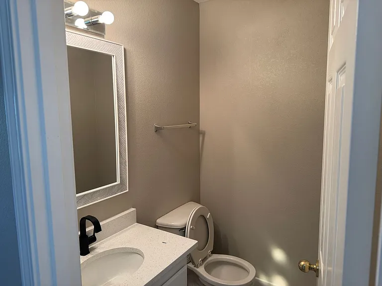 399 Kevin Ct SE — Photo 14