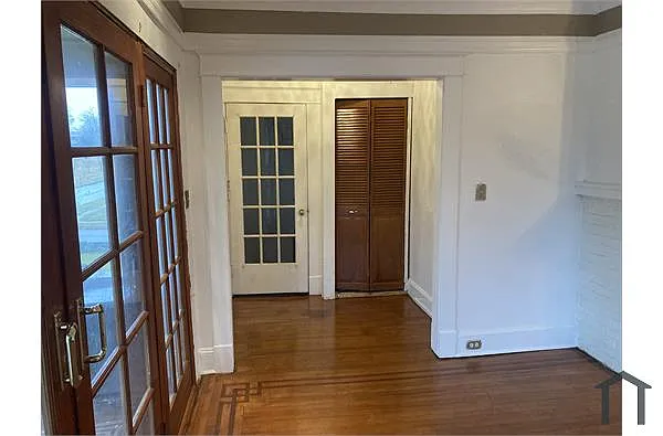 Building Photo - 3101 Hillsdale Rd #2