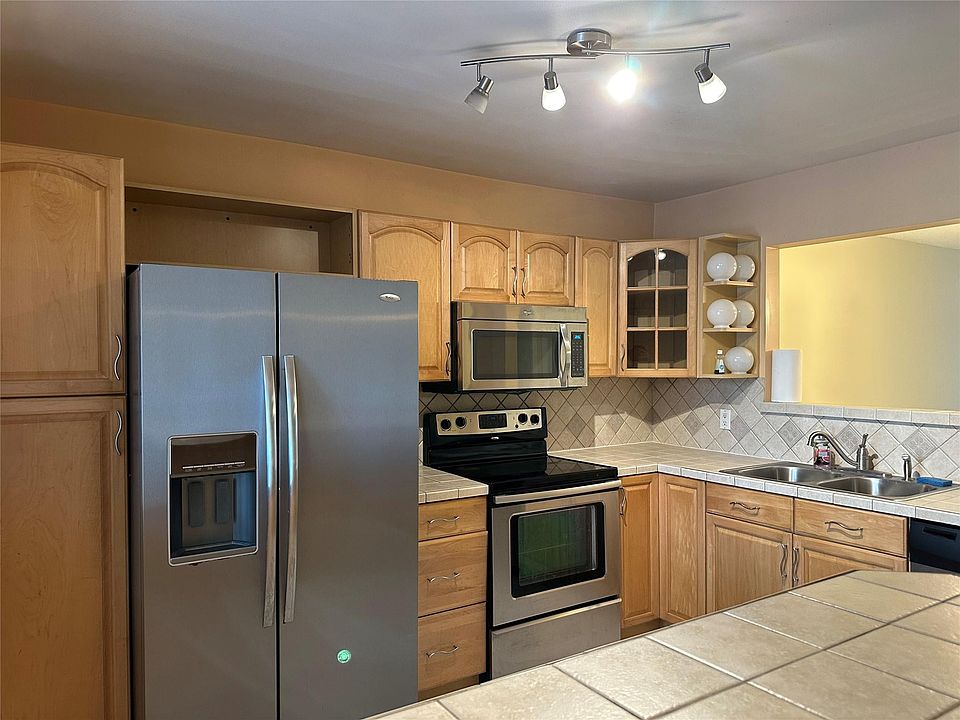 1st image of 310 Racquet Club Rd APT 103