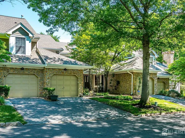 12 Springwood Ct, Princeton, NJ 08540