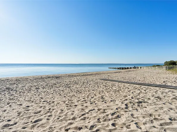 2230 Sigsbee Road, Mattituck, NY 11952