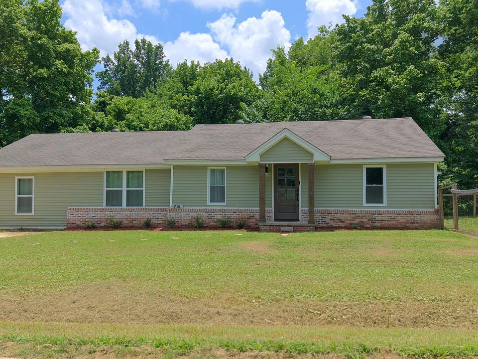 1st image of 719 Kellum Ln