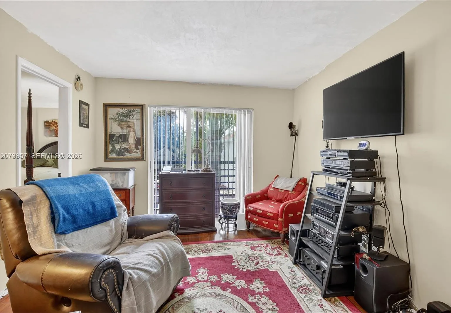 Embarcadero Condo — Photo 3