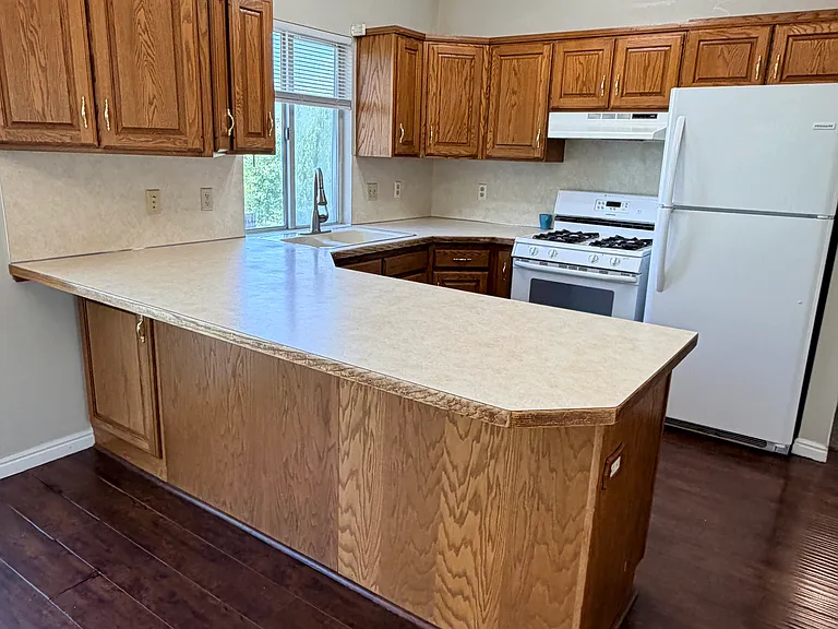 1925 E Sunset Dr — Photo 12