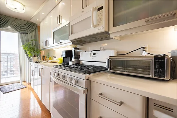 Sold by Remax Edge | media 34