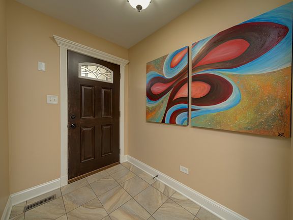 5th image of 5162 Newport Dr