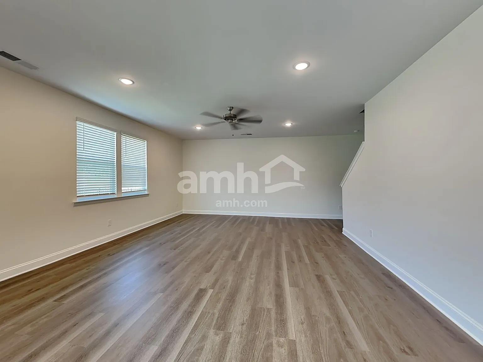 4 bed, 2.5 bath, 2293 sqft, $2,495 — Photo 4