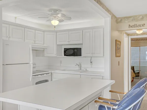 680 Horizons W #110, Boynton Beach, FL 33435