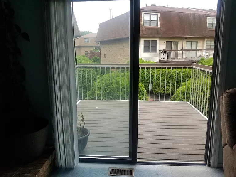 3801 N Oaks Blvd — Photo 27