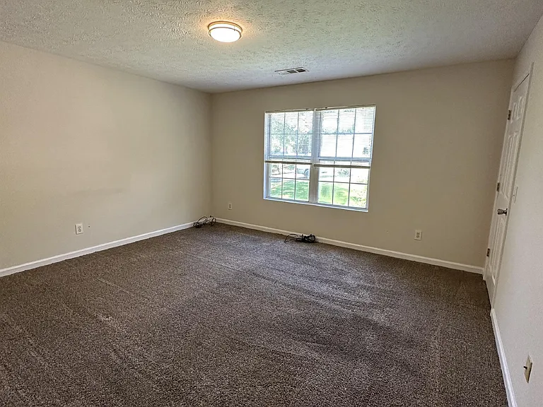 4801 Victoria Ct — Photo 14