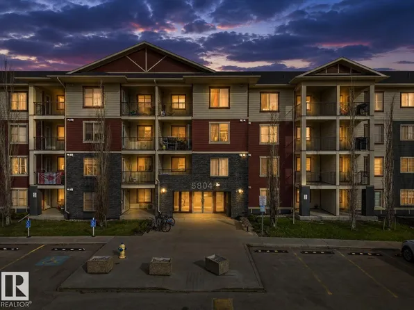 5804 Mullen Pl NW #220, Edmonton, AB T6R 0W3