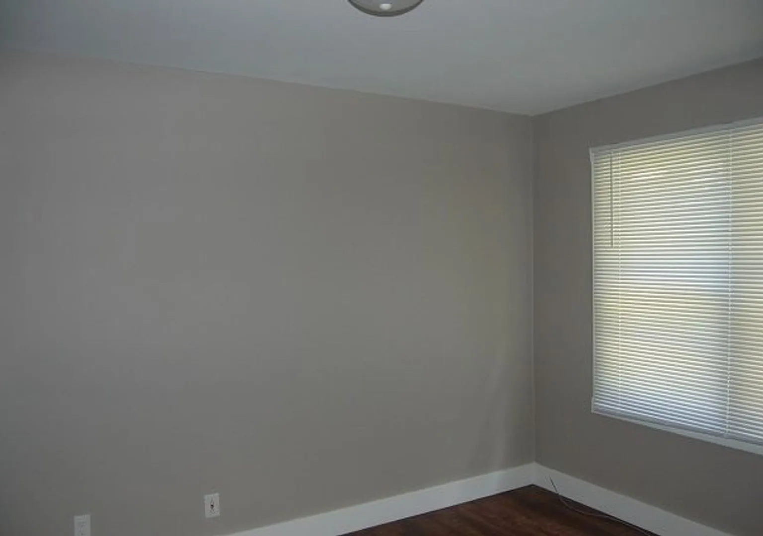 2 BR Duplex on Governor Street Available Fall 2026! — Photo 4