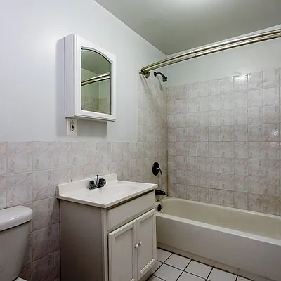 Rented by Nooklyn NYC LLC | media 46