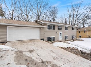 1206 Woodrich Cir, Duluth, MN 55811